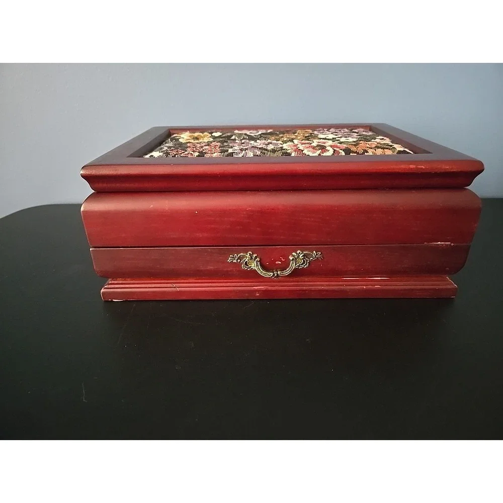 Vintage Floral‎ Tapestry Top Wood Hinged Jewelry Box Pink Velvet Lining READ